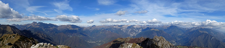 Dalla vetta del Venturosa panorama a nord e est