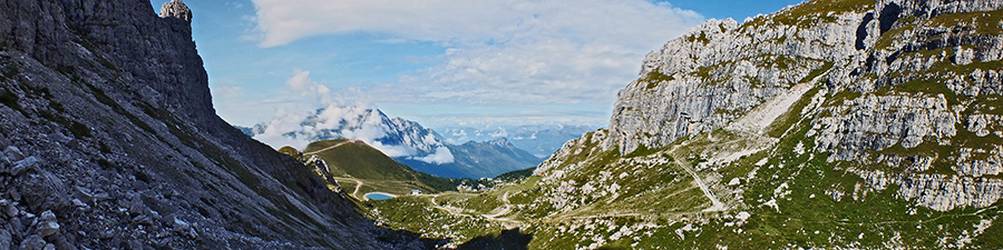 Valle dei Camosci, a sx il ghiaione di salita allo Zuccone Campelli