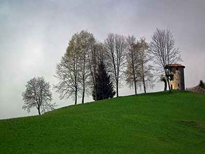CORNO ZUCCONE(1458 m.) per montagnini 'zucconi' il 22 aprile 2012  - FOTOGALLERY