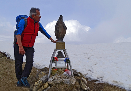 Da Avolasio ai Piani d’Artavaggio con anello Sodadura (2010 m)– Cima di Piazzo (2057 m) il 10 aprile 2016 - FOTOGALLERY