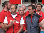 Il saluto di Paolo Valoti (Presid. CAI-BG); accanto a lui il rifugista Maurizio Nava - foto Piero Gritti  16 sett 07