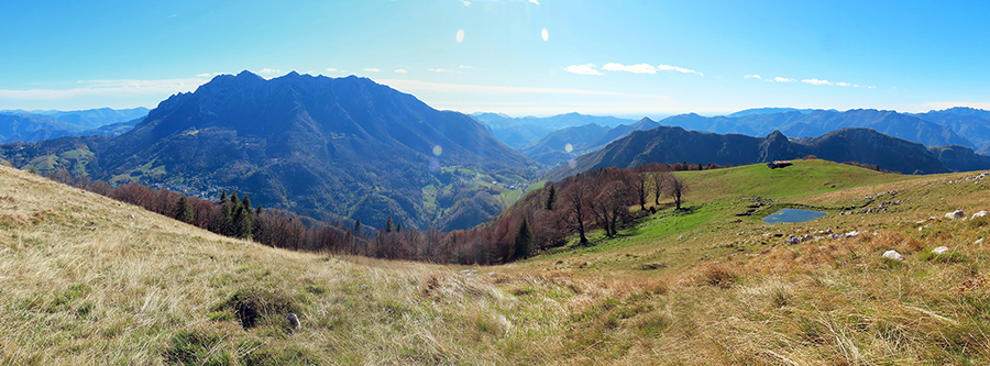 Dal Passo dell'orso pascoli e faggi del Menna con Alben e Val Serina Dal Passo dell'orso pascoli e faggi del Menna con Alben e Val Serina