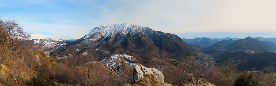 Dalla croce del Monte Castello le cime del M.A.G.A.