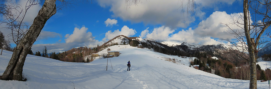 Sulle nevi della Cascina Vecchia con vista in Vaccareggio
