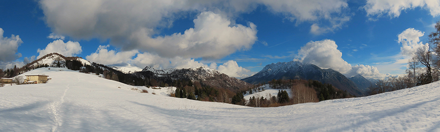 Sulle nevi della Cascina Vecchia con vista in Vaccareggio, Monte Castello ed Alben