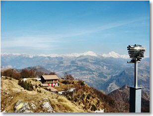 Splendido panorama a 360° dalla cima del Pizzo Cerro