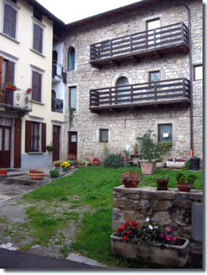 Antica casa rirtrutturata nel centro di Gerosa