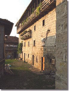 Superba casa  contadina settecentesca al Colle dei Gatti