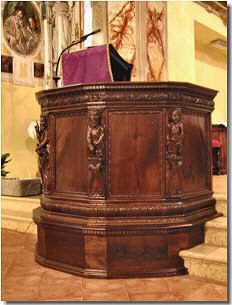 Splendido ambone egregiamente restaurato nella Chiesa di Pagliaro 