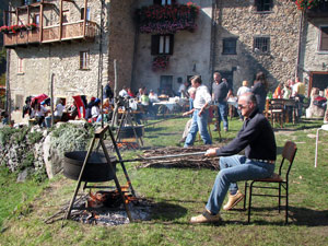 I castagnari all'opera! -  foto Piero Gritti 7 ott 07