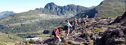 Escursionisti ai Laghi Gemelli