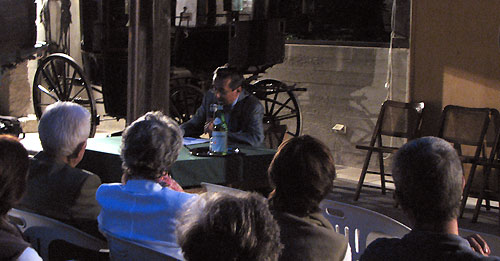 Umberto Zanetti tiene la conferenza