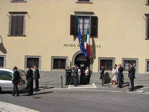 Lascia il Museo