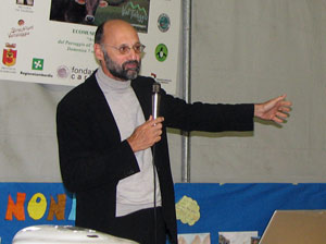 Alberto Mazzoleri, Sindaco di Taleggio, presenta il Convegno - foto Piero Gritti 7 ott 07