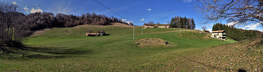 Vista panoramica sulle cascine del Ronco (1100 m)