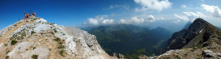 PIZZO ARERA il mattino, concerto del Bepi & The Prismas il pomeriggio al Rifugio Capanna 2000 il 28 luglio 2013 