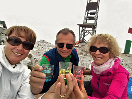 PIZZO ARERA (2512 m) ad anello, salito dalla cresta est e sceso dalla sud il 26 giugno 2018 - FOTOGALLERY