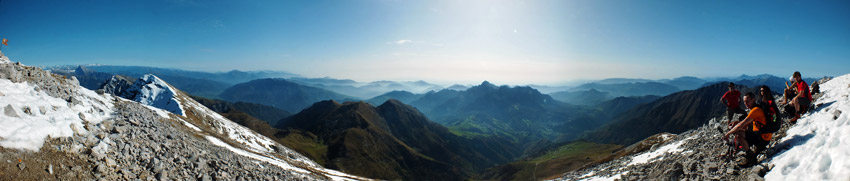 Dalla cima del Pizzo Arera (2512 m.)