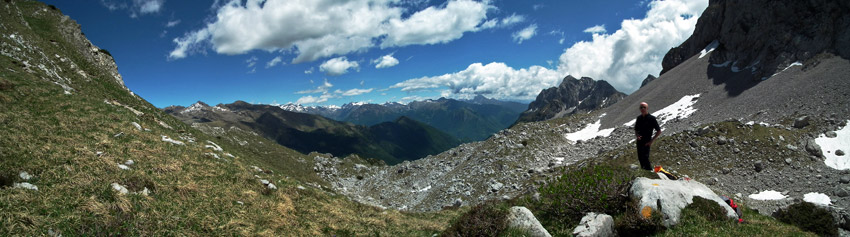 PERIPLO DELL’ARERA sul sentiero 244 percorso in senso orario da Capanna 2000 il 5 giugno 2012