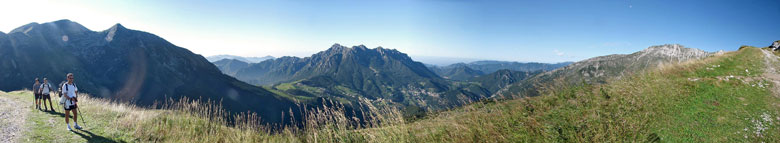 Panorama salendo dal Rif. S.A.B.A. al Rifugio Capanna 2000