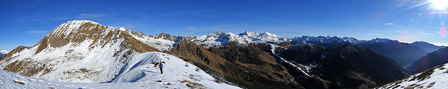 Sulle nevi del Monte Arete in salita verso il Valegino