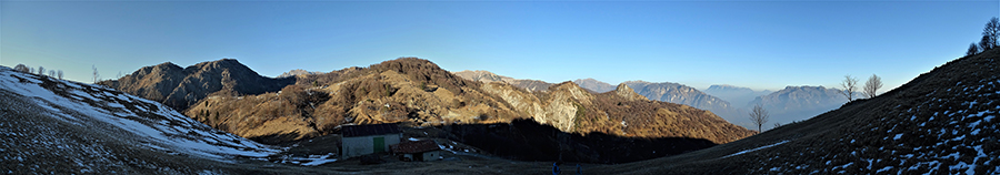 Salendo dal cascinale al Crcefisso della Sella