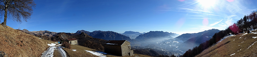 Vista panoramica dalla Sella sulla Val Taleggio ed i suoi monti