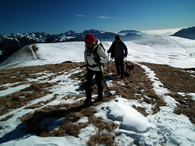 Dai Piani salita invernale al MONTE AVARO (2088 m.) il 17 febbraio 2012 - FOTOGALLERY