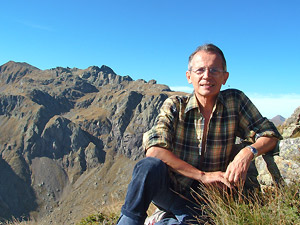 Sul sentiero delle Orobie CAI 101 in vista del Rifugio Benigni