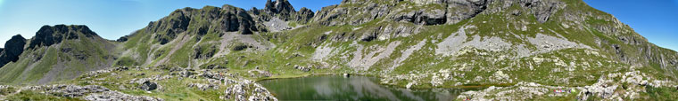 Panoramica da valle sul Lago alto di Ponteranica verso il Monte Valletto - 24 agosto 08