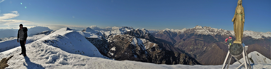Splendido panorama dalla vetta del Pizzo Baciamorti (2009 m)