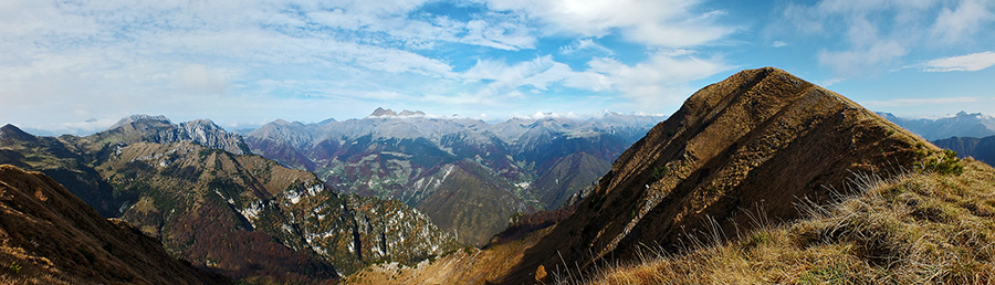 Scendendo dalla cresra dell'Aralalta