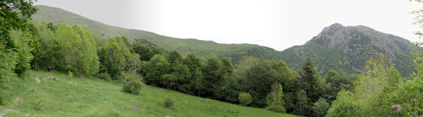 Panoramica sul percorso sentiero 153  e 101 per Passo e Pizzo Baciamorti