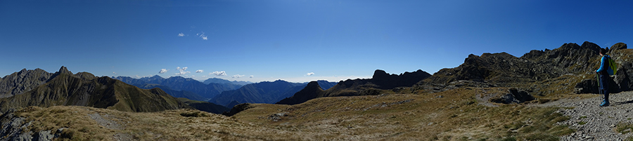 Panoramica dal Rifugio Benigni (2222 m)