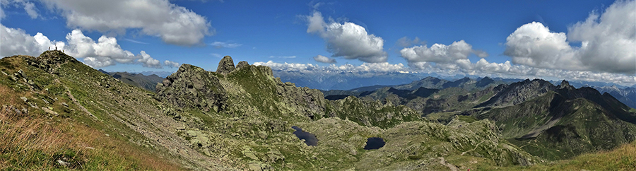 Vista panoramica dalla Cima di Val Pianella verso la regione del Benigni