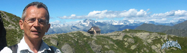 Vista sul Benigni, posto su una rocciosa bastionata, con, sullo sfondo, le Alpi Centrali (Dal sentiero per il Rifugio Grassi)