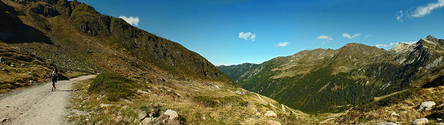 Dal Passo di Dordona vista verso il Rifugio e la Val Madre