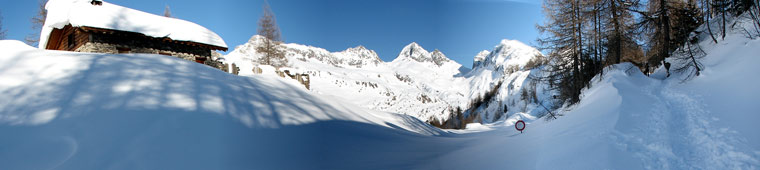 Da Carona al Lago di Fregabolgia nella conca del Calvi con tanta neve! il 10 gennaio 09 