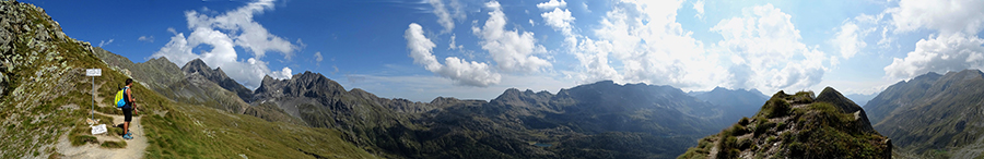 Panorama dal sentiero 248 al Passo della Selletta