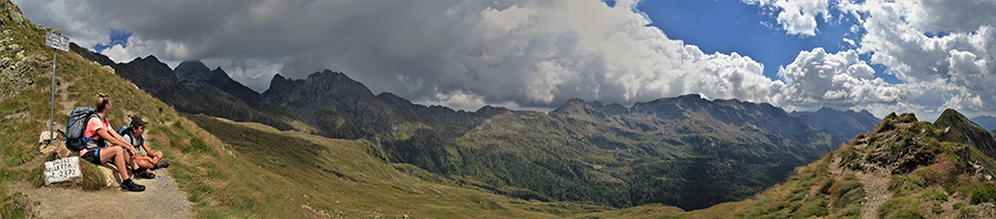 Gran bella vista panoramica dal Passo della selletta (2372 m)