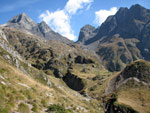 Tratto del sentiero 246 con vista verso Il Diavolo e il Grabiasca - foto Piero Gritti 14 sett 07