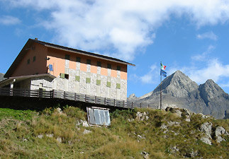 Il Rifugio Fratelli Calvi