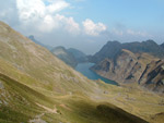 Dalla splendida conca del Rif. Calvi e oltre sul sentiero