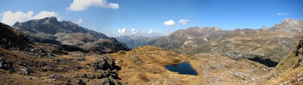 Giro degli splendidi laghetti della Conca del Calvi - 24 sett 07