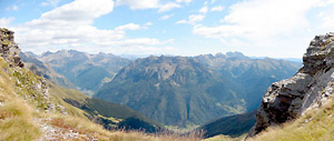 Panoramica sull'Alta Valle Seriana nei pressi del Passo della Portula