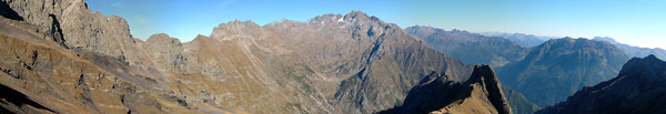 Panoramica dal Passo di Valsecca verso le cime dell'alta Val Seriana 