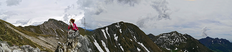 Dalla crocetta del sentiero 244 vista in Cima degli Agnelli