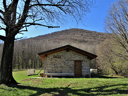 CANTO ALTO in direttissima la prima volta per sentieri insoliti da sopra casa-Zogno (8apr21) - FOTOGALLERY