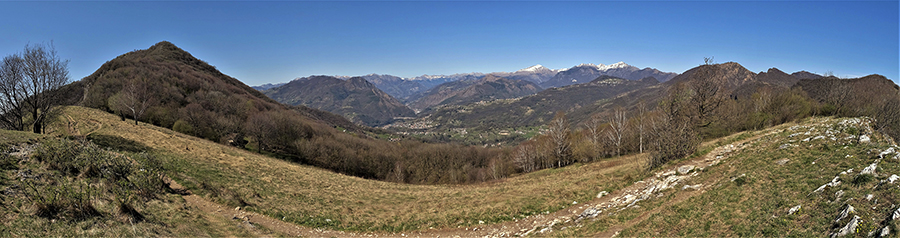 Alle radure prative del Canto Basso (900 m)