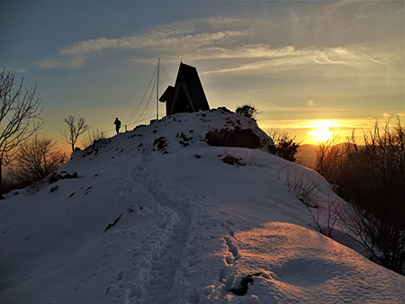 CASTEL REGINA e PIZZO CERRO innevati da Catremerio (11febb21) - FOTOGALLERY